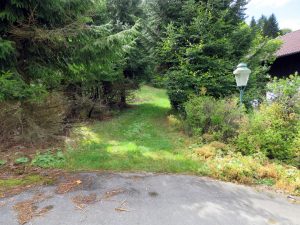 Zufahrt auf das Grundstück