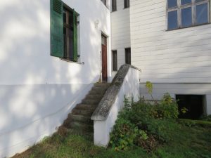 Personal- und Lieferanteneingang