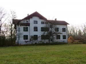 Haupthaus mit Westflügel
