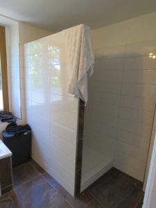 Dusche im Bad 2. OG