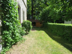 Grundstück um das Haus