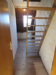Abstellraum mit Speicherzugang
