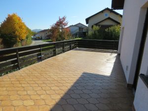 sonnige Terrasse